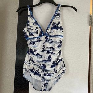 Women’s swimming suit